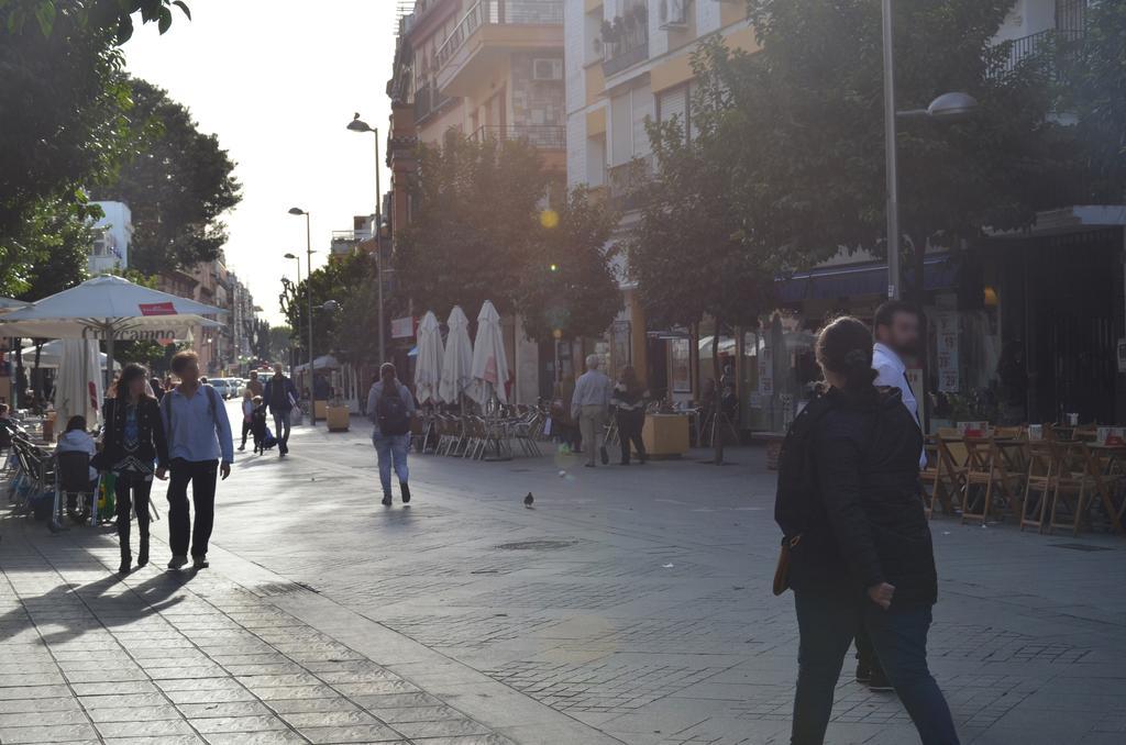 Apartamento San Jacinto Seville Luaran gambar