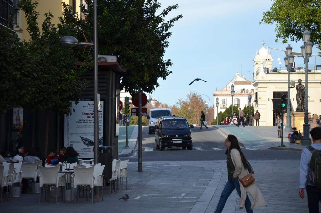 Apartamento San Jacinto Seville Luaran gambar