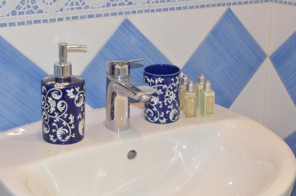Apartamento San Jacinto Seville Luaran gambar